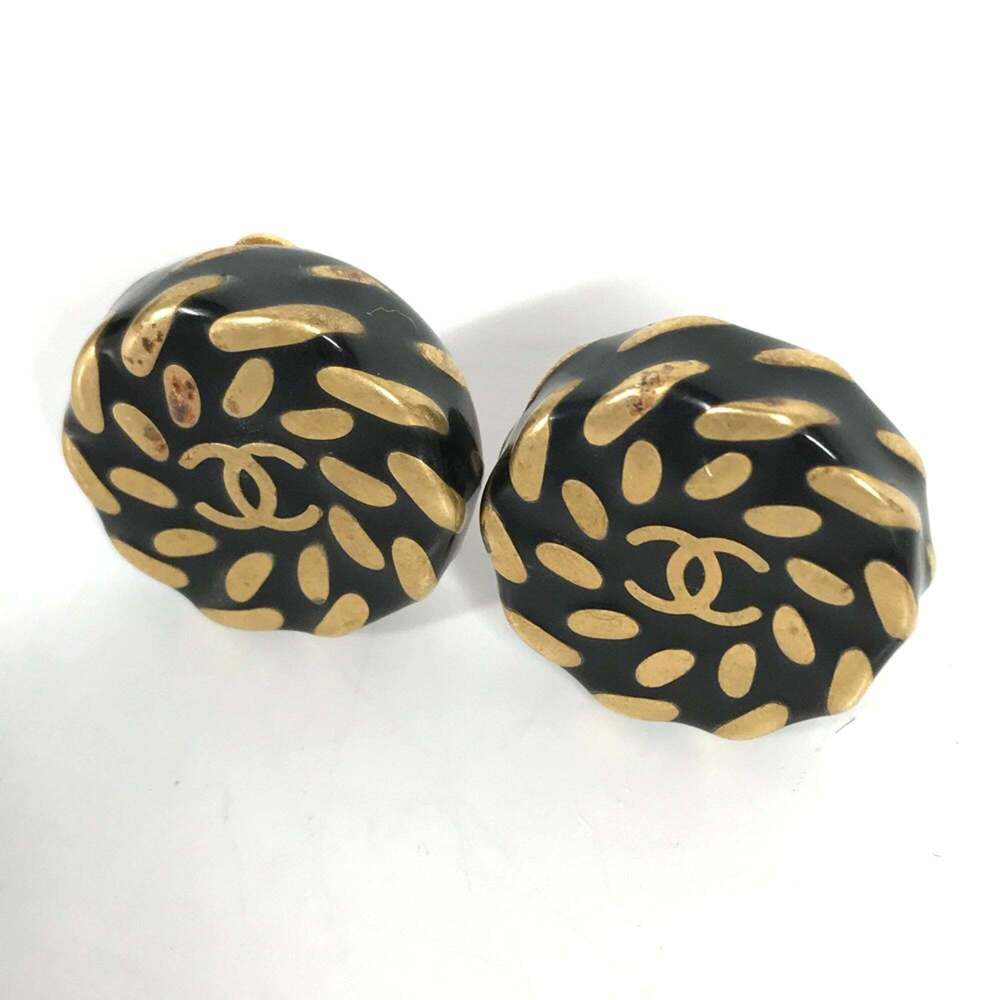 CHANEL Authentic Vintage Gold Earrings - Picture 3 of 8
